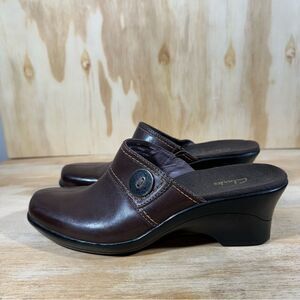 Clarks Brown Leather Clogs Women’s Size 7